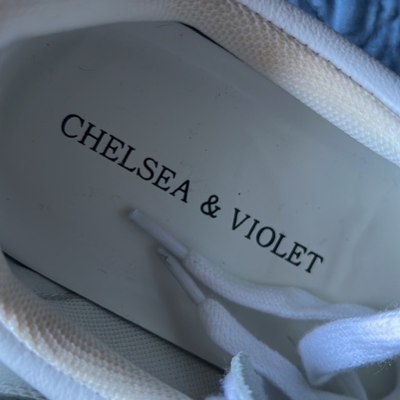 Chelsea & Violet Diana Leather color White/Multi Women’s Sneakers size 7.5 - Picture 2 of 9